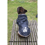 IMPERMEABLE NOIR POUR BOULEDOGUE